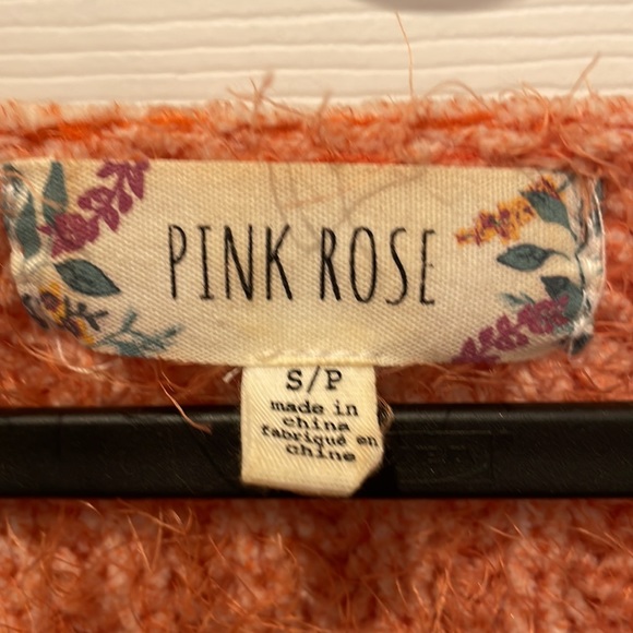 Gorgeous fuzzy v-neck sweater - Picture 2 of 3